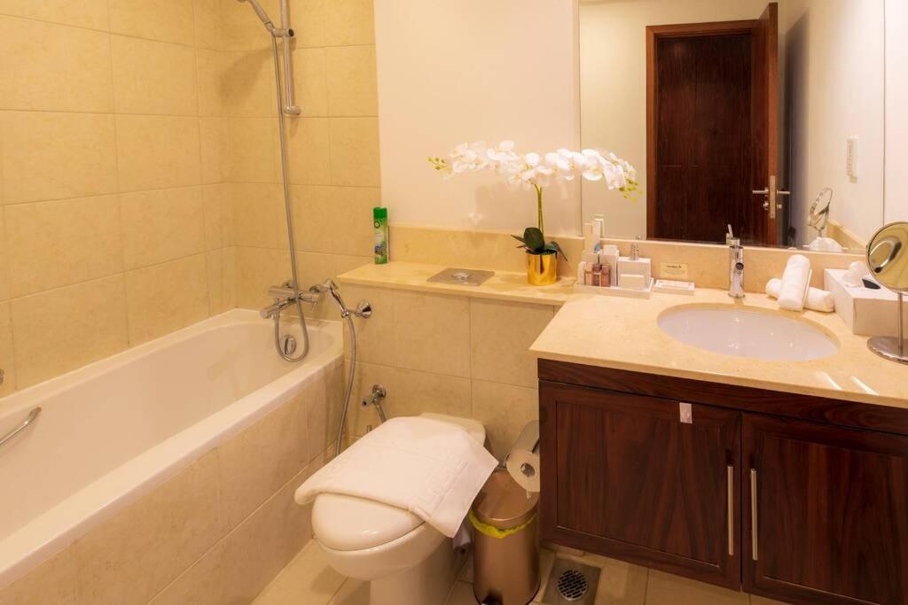 First Class 2Br With Full Burj Khalifa And Fountain View Dubai Ngoại thất bức ảnh