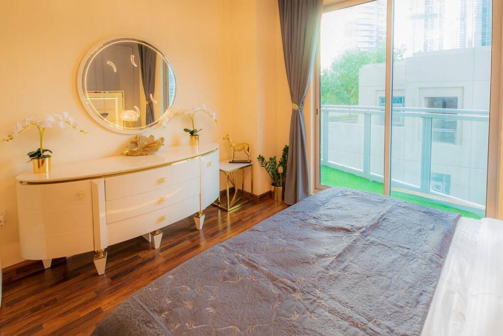 First Class 2Br With Full Burj Khalifa And Fountain View Dubai Ngoại thất bức ảnh