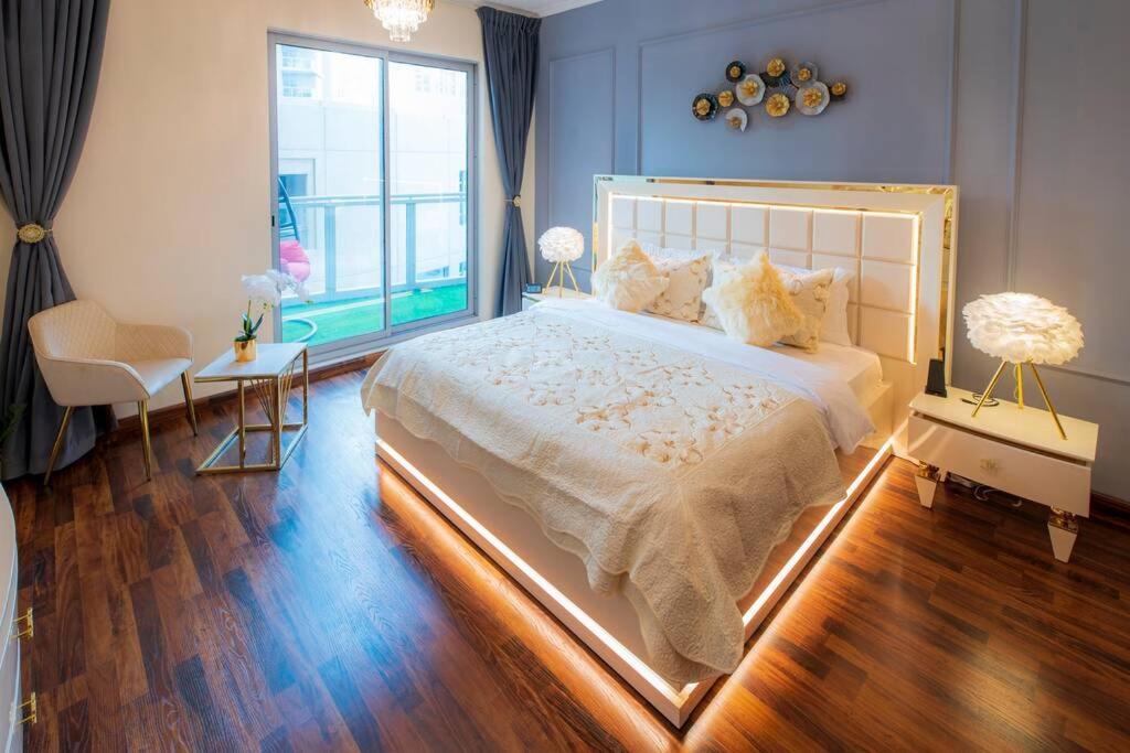 First Class 2Br With Full Burj Khalifa And Fountain View Dubai Ngoại thất bức ảnh
